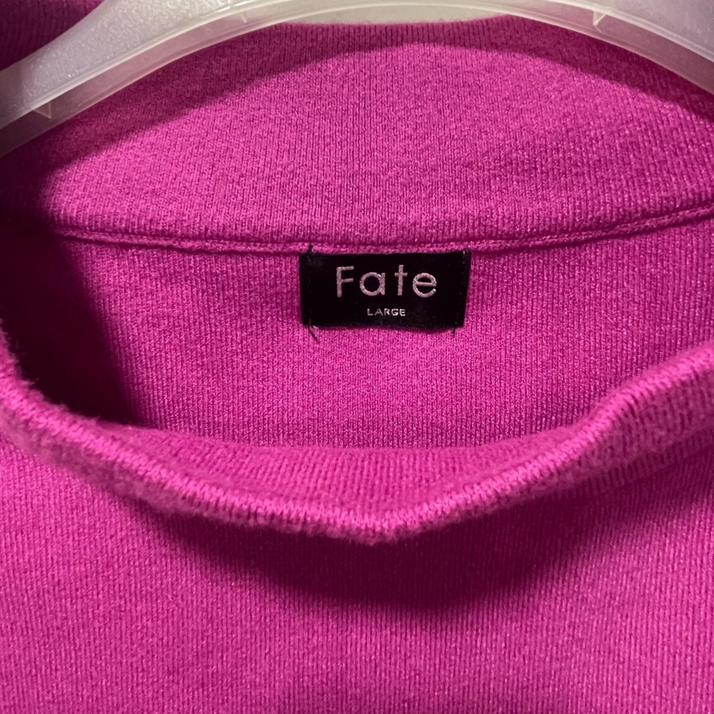 Fuchsia Mock Neck sweater- loose fit
Size Large - Picture 2 of 2